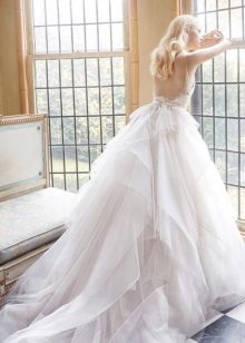 Луксозна сватбена рокля с отворен гръб