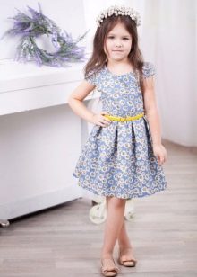 Καλοκαιρινό φόρεμα για τα κορίτσια στα γόνατα
