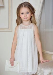 Елегантна рокля за момичето бяло