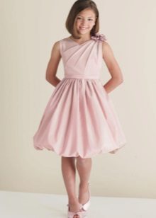 Dress magnificent short for the girl of 11-12 years