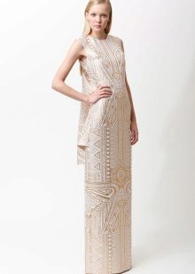 брокатена рокля в бяло