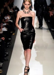 Leather dress necklace