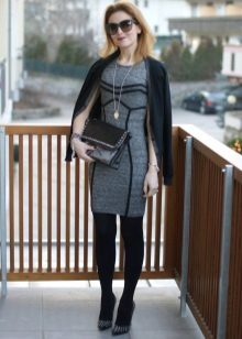 Thick tights to a gray dress