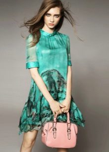 Πράσινο φόρεμα με τσάντα ροδάκινου