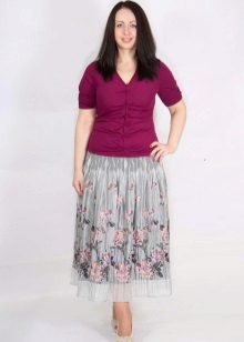 šedá šifónová sukňa pre ženy s nadváhou
