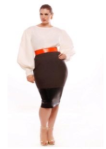комбинирана пола с молив от плат за жени с наднормено тегло