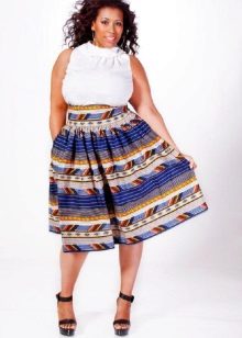 falda de sol a rayas para mujeres con sobrepeso