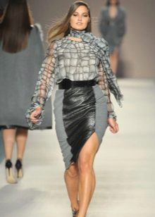 Midi kombinovaná sukňa pre ženy s nadváhou