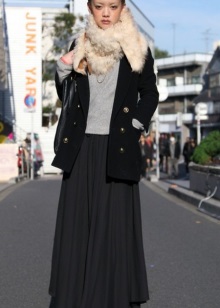 Abrigo corto con borde de piel combinado con una falda larga para niñas con una figura como Pera
