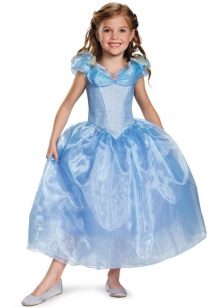 Pakaian Tahun Baru Cinderella untuk seorang gadis dengan lengan baju