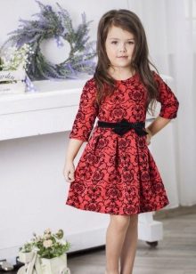 A-line kjole til en pige på 5 år