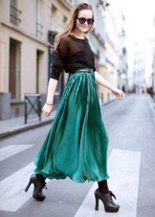elegante falda de gasa verde