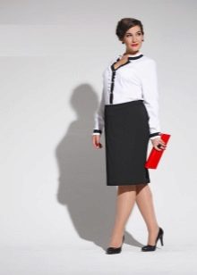 kontorsdräkt med penna kjol för överviktiga kvinnor