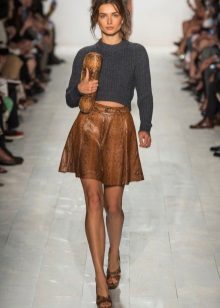 rudas odinis sijonas