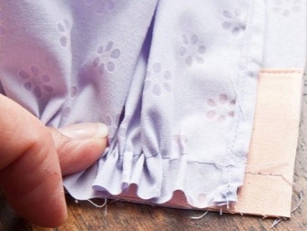 Зашиване на излишъци върху роклята - стъпка 1