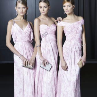 Delikātas rozā kleitas līgavas māsām