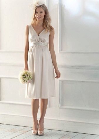 Копринена сватбена рокля от коприна