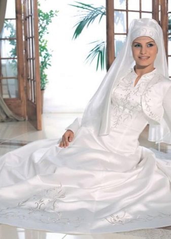 Moslimské svadobné šaty s bolerom