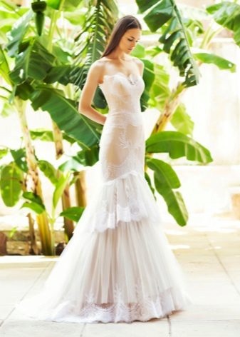 Сватбена рокля от Christos Costarellos