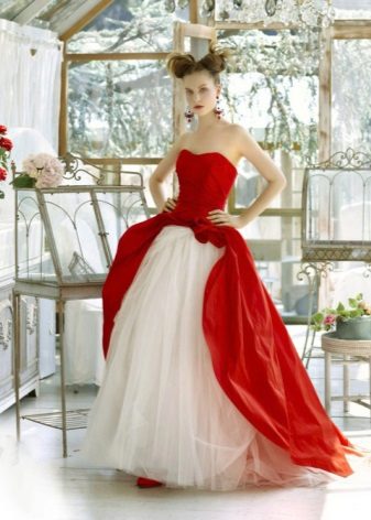 Червена горна сватбена рокля