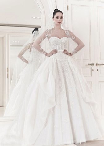 فستان زفاف بأسلوب الأميرة من زهير مراد 2014
