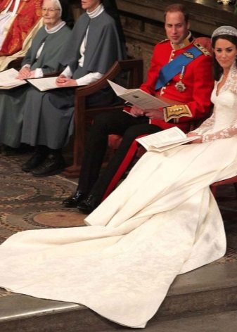 Kate Middleton Zughochzeitskleid
