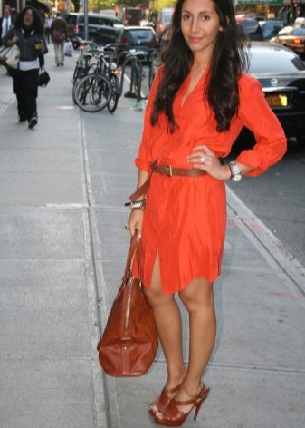 Orange dress combined with brown shades