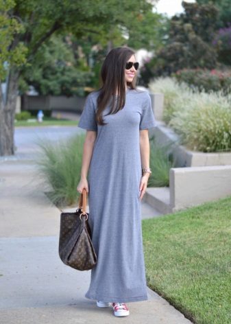 Дълга плетена лятна рокля в сиво