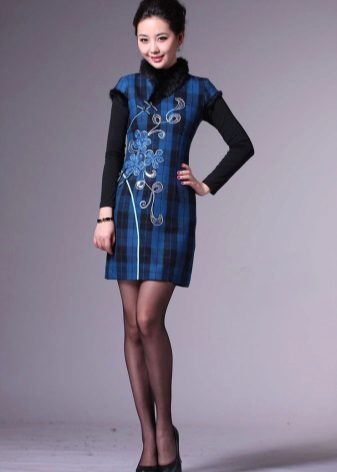 Chinese dress with long sleeves