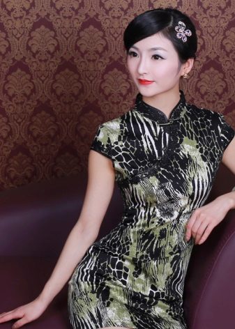 Chinese style dress hairstyle