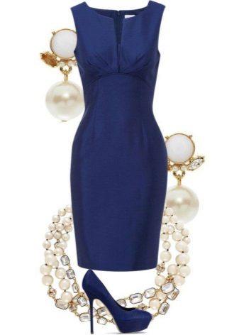 Accessories for a dress in a business style