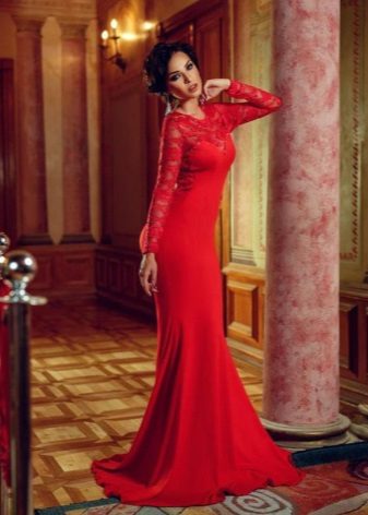 Rotes langes, figurbetontes Kleid mit Guipure-Ärmeln