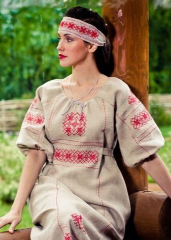 Φορέματα σε ρωσικό ύφος