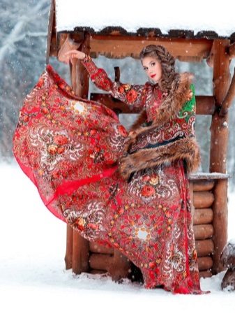 Klær og tilbehør til den russiske kjolen