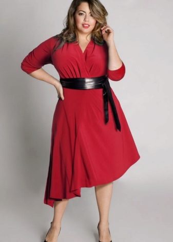 Crvena pletena haljina A-line za debele žene