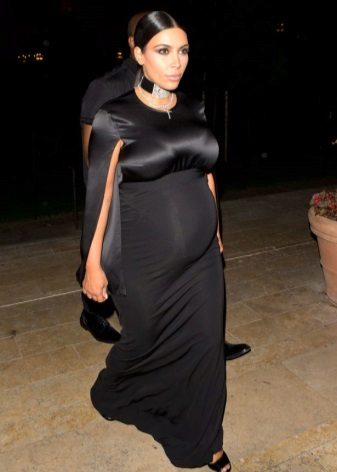 Vestido tubo largo y negro de maternidad