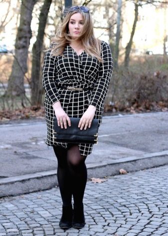 Vestido xadrez preto para mulheres gordas