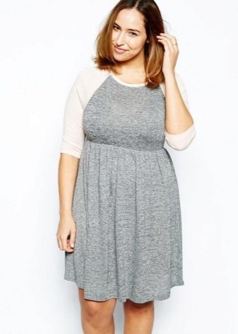 Casual dress with raglan sleeves for full