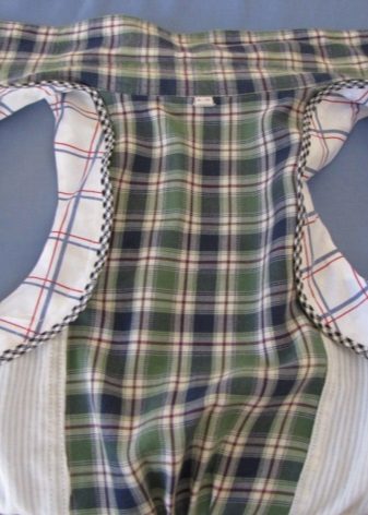 An example of dressing an armhole for a dress from a shirt