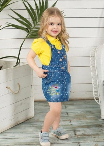Vestido de verano para una niña de 4 años.