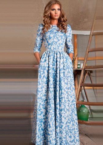 плава хаљина у руском стилу