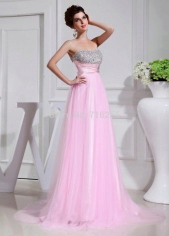 rožinė vestuvinė suknelė