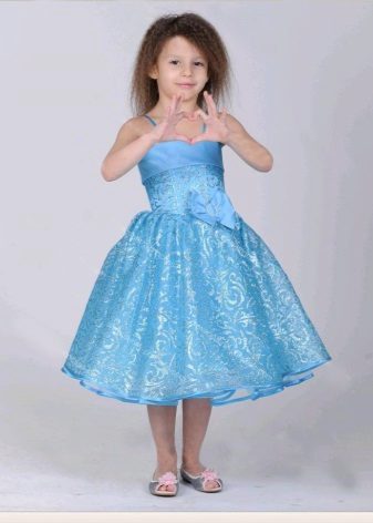 فستان التخرج باللون الأزرق لرياض الأطفال