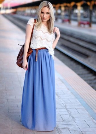 Ilgas mėlynas sijonas puse saulės