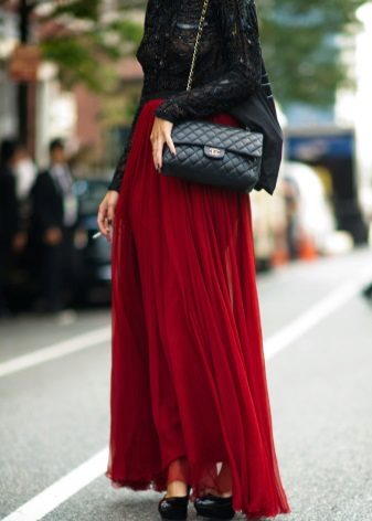 חצאית מקסי אדומה עשירה