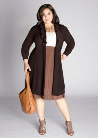 beige pencil skirt with cardigan for overweight women