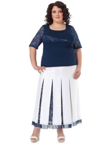 A-line pleated skirt for overweight women