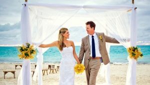 Brudekjole til en strandseremoni