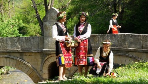 Българска национална носия