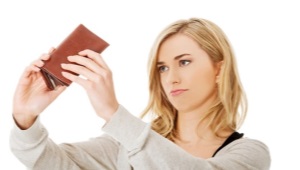 What color should a feng shui wallet be?